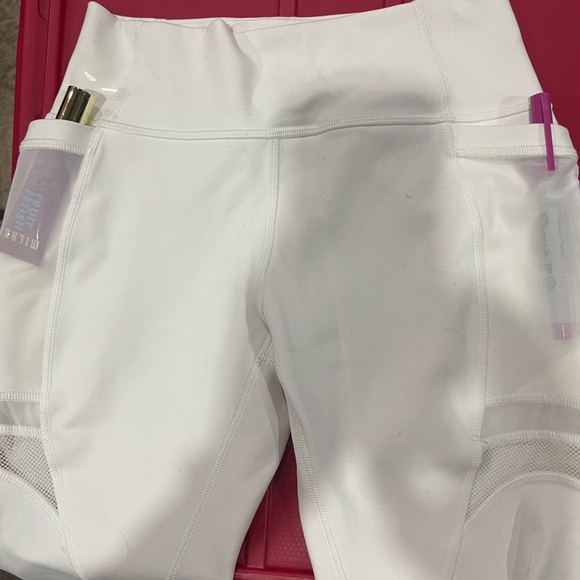 Lululemon cropped White Leggings size 4, mess on legs.NWT - Picture 4 of 10